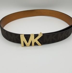 Michael Kors signature belt